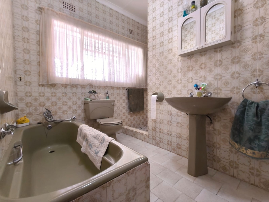 4 Bedroom Property for Sale in Van Der Hoff Park North West